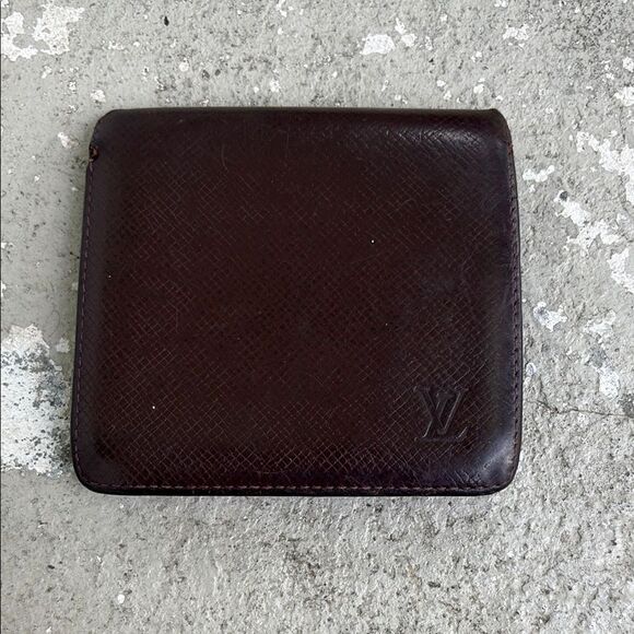 Vintage Louis Vuitton Taiga leather wallet - Picture 1 of 9